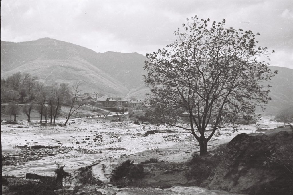 The mudslide ran a distance of about 7 km, destroying most of the village of Sgorigrad, and eventually reaching Vratza.